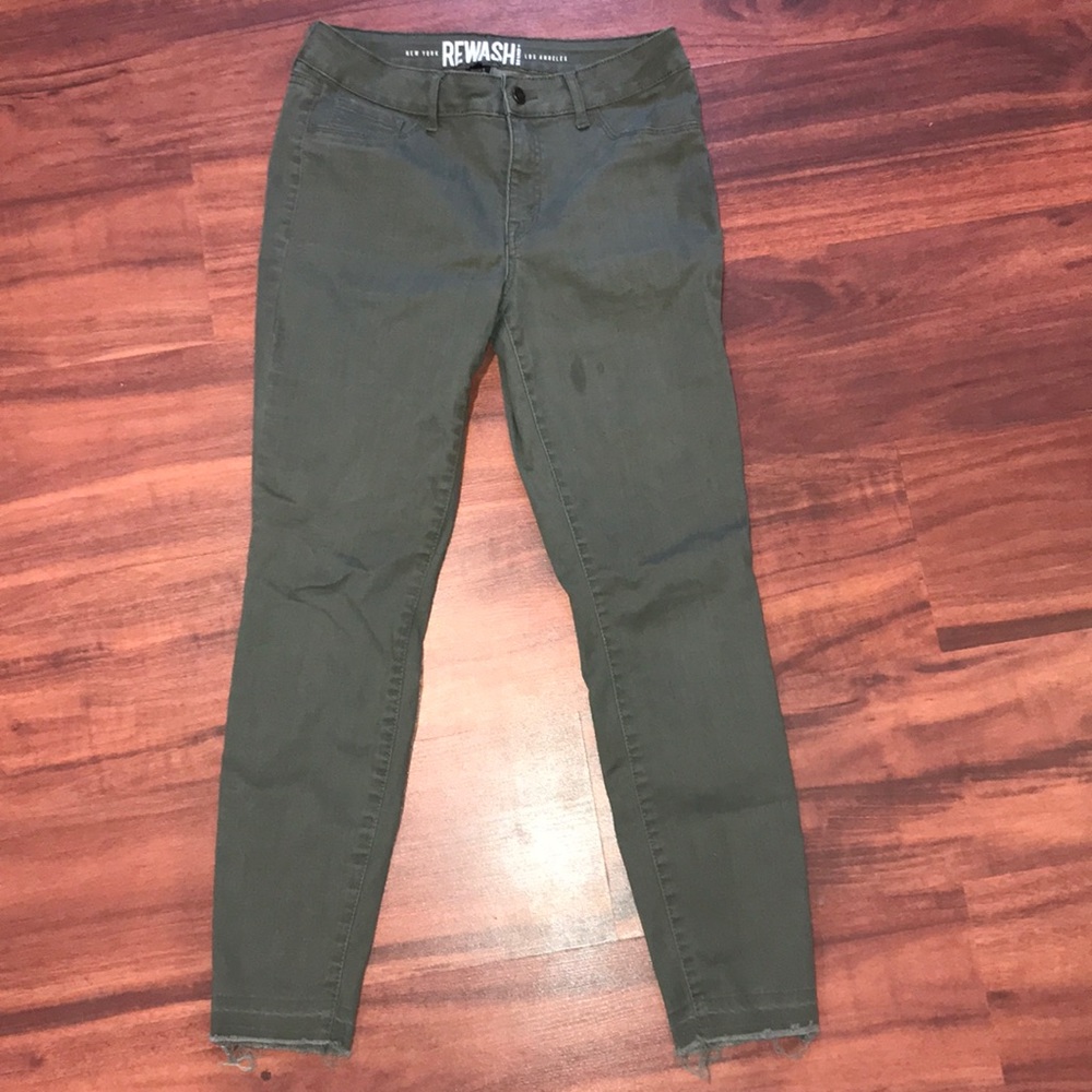 Green skinny jeans